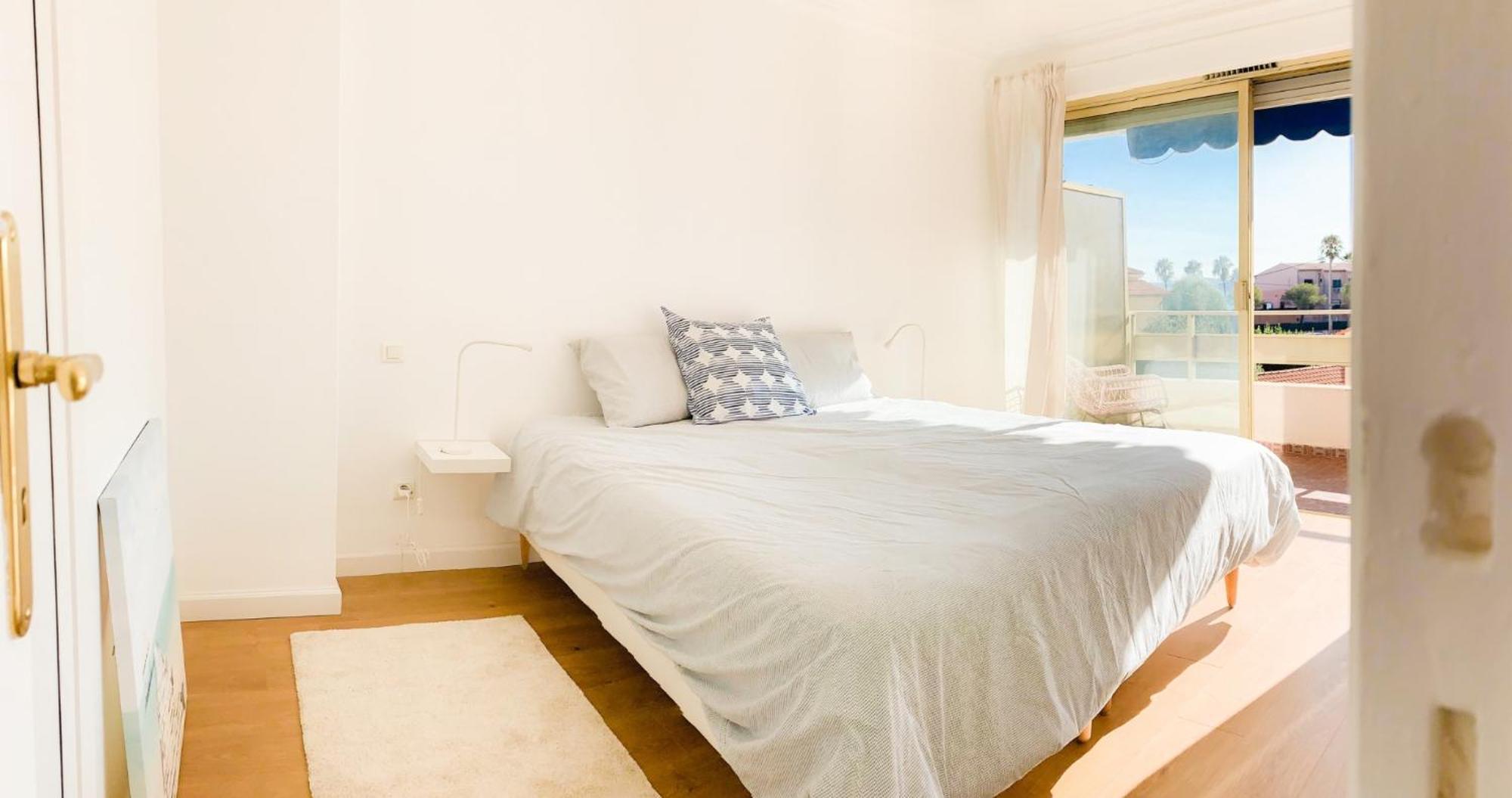 Cozy Beachside In Cros De - Luna Daire *